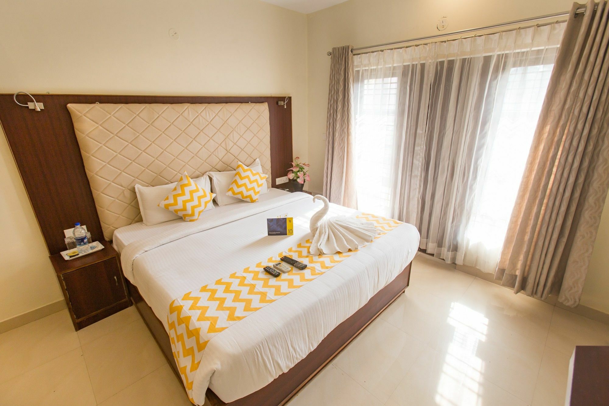 Fabhotel Millenium Stay Indiranagar Bangalore Exteriör bild