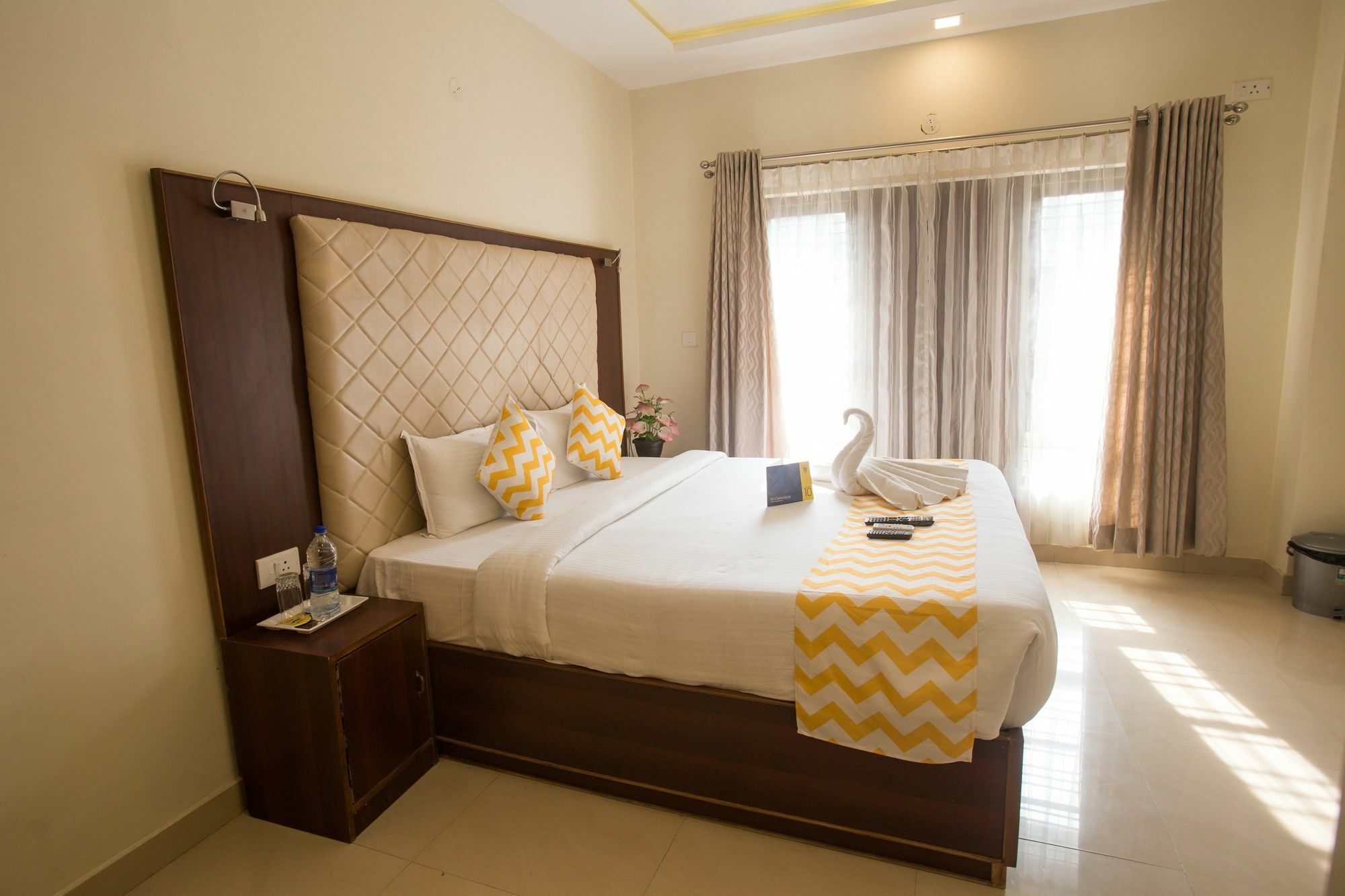 Fabhotel Millenium Stay Indiranagar Bangalore Exteriör bild